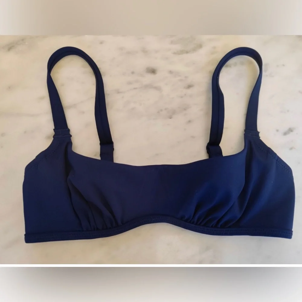 SKIMS Sculpting Swim Ruched Lined Wired Bikini Top in Midnight Size XS NWOT